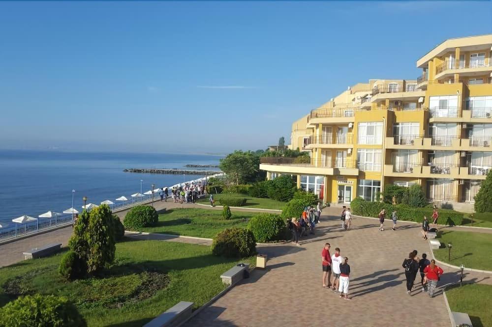 Midia Grand Resort, Terrassen Paradies Apartment Ахелой Екстер'єр фото
