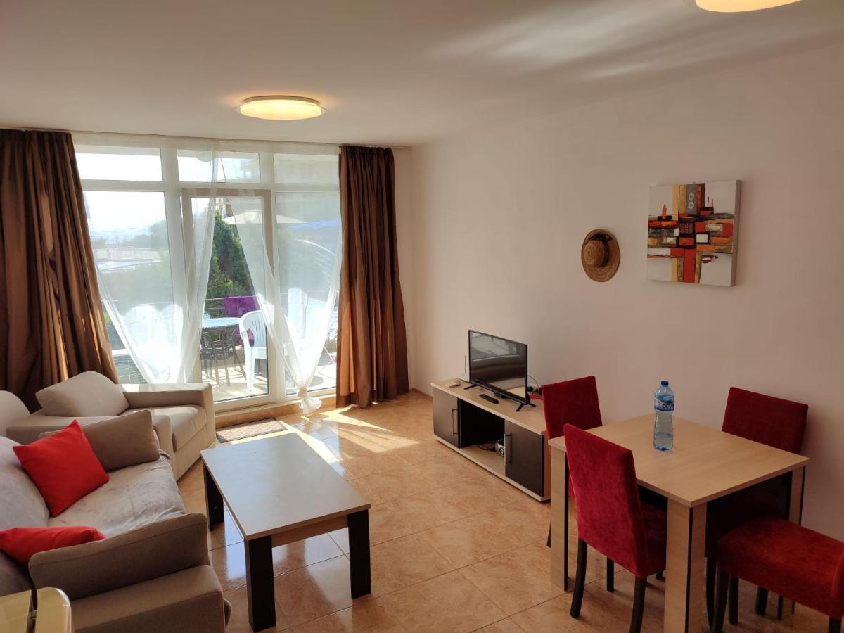 Midia Grand Resort, Terrassen Paradies Apartment Ахелой Екстер'єр фото